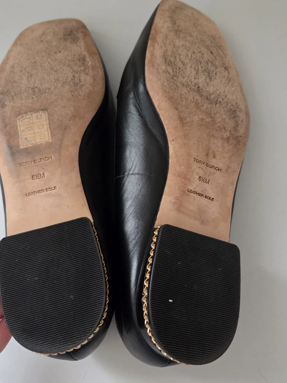 Tory Burch Ruby Black Leather Loafers Size 6.5